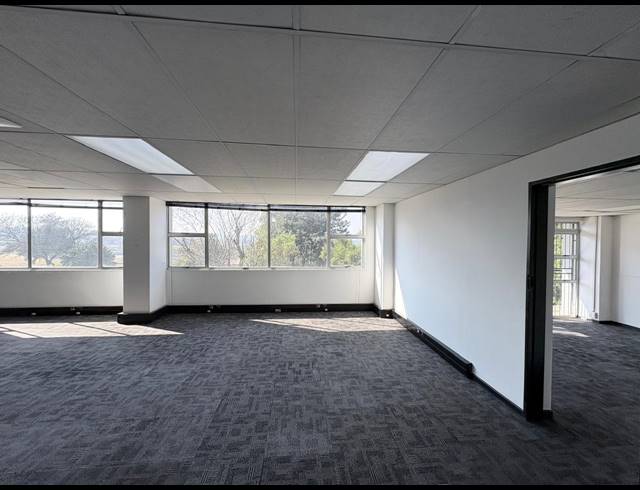 193M² OFFICE TO LET IN KYALAMI